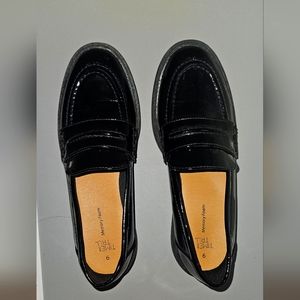 Black patent flats